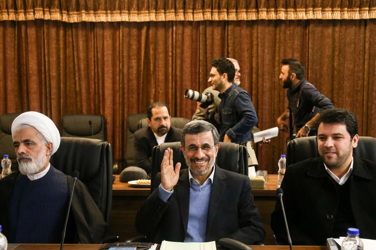 چرا روحانی دوسال است به جلسات مجمع نمیرود؟