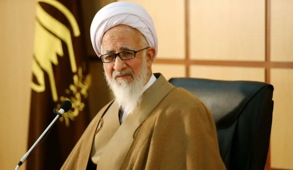 آیت الله جوادی آملی: حمله به سفارت خلاف دستور دین است