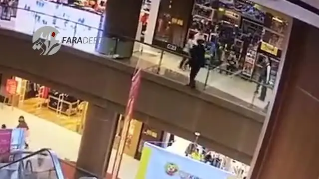(ویدئو) مردی که دختربچه رهگذر و خودش را از بالای ساختمان به پایین پرت کرد!