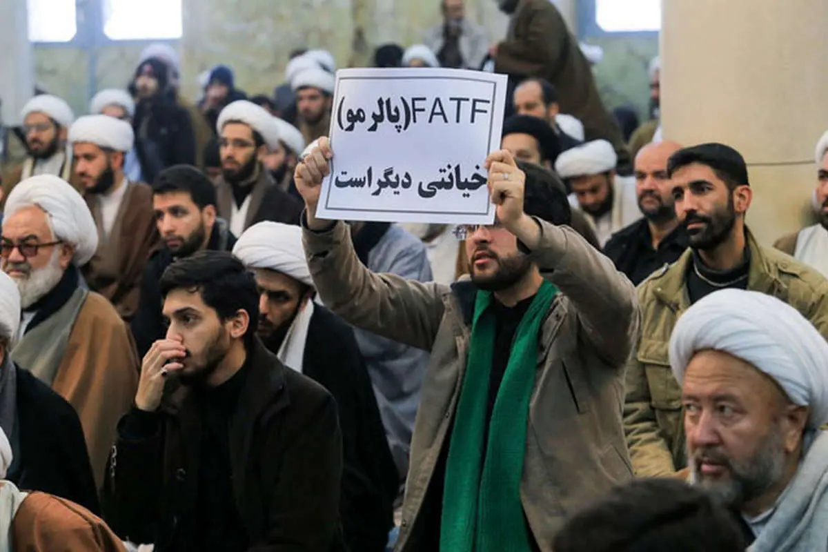 بازگشت "گروه فشار"