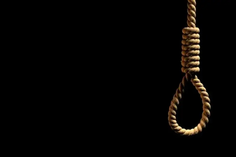 زن جوان تهرانی خود را در دفتر فیلمسازی حلق آویز کرد