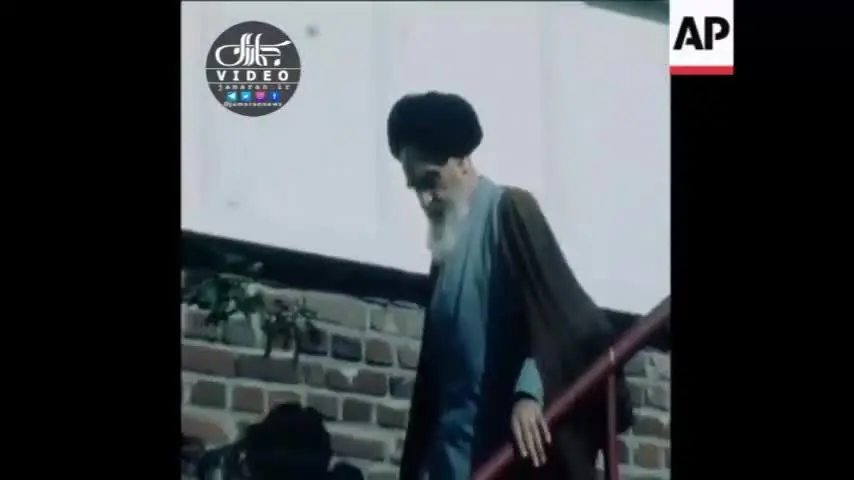ویدیویی کمتر دیده شده از امام در نوفل لوشاتو