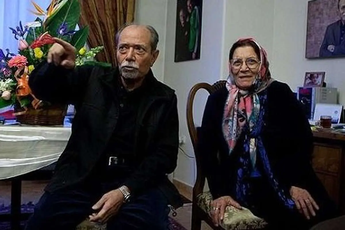 علی نصیریان به سوگ همسرش نشست