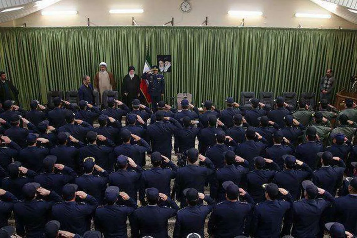 توضیح علمالهدی درباره عکس جنجالی با افسران نیروی هوایی