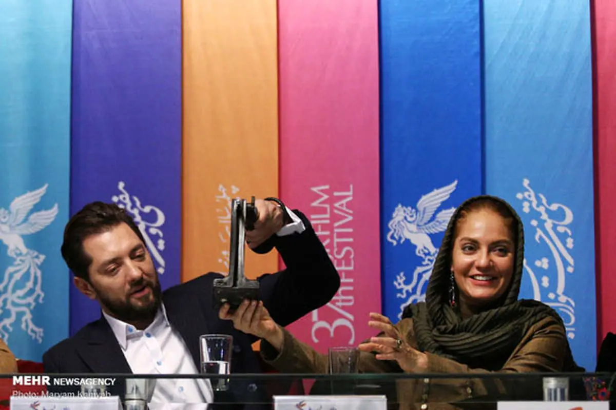(تصاویر) «آشفتگیِ» رادان و مهناز افشار در نشست خبری!