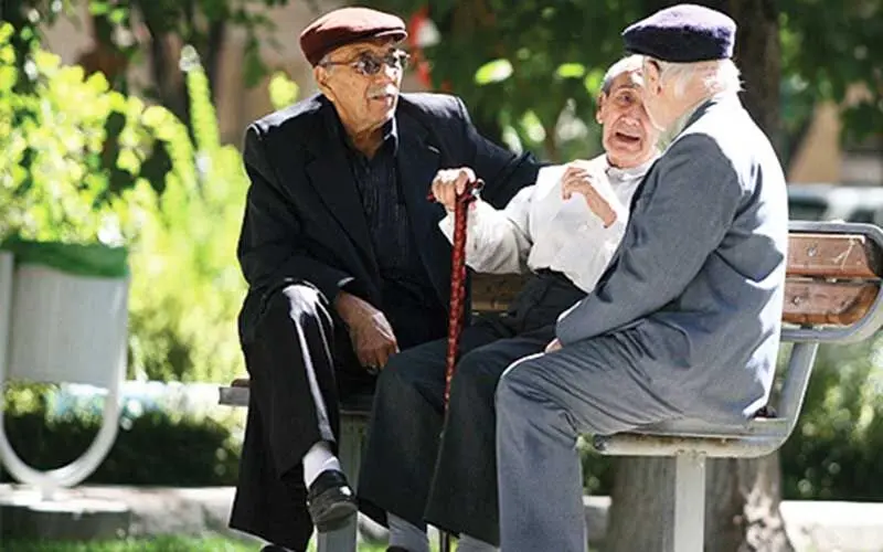 بازنشستگان امشب عیدی می‌گیرند؟
