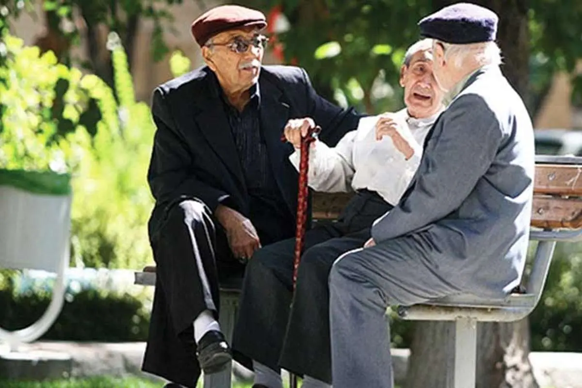 بازنشستگان امشب عیدی میگیرند؟