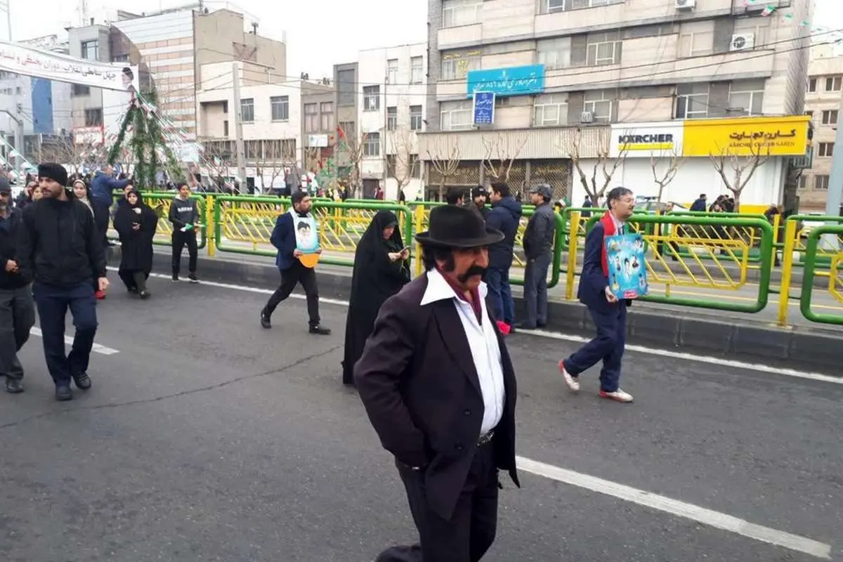 (تصویر) لوتیها در راهپیمایی ۲۲ بهمن