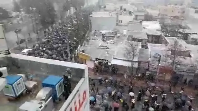 (ویدیو) راهپیمایی۲۲ بهمن ۹۷ یاسوج زیر بارش برف