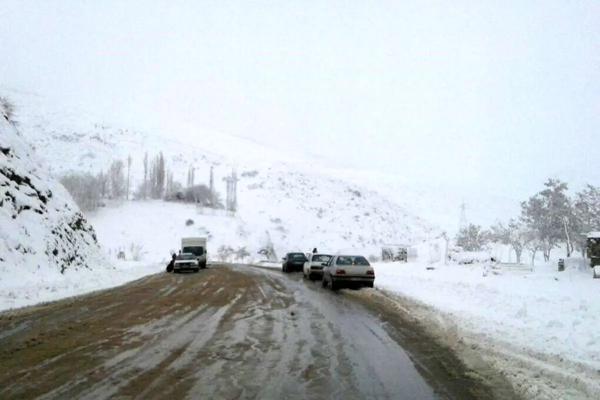 ۲۲ استان کشور درگیر سیل، برف و کولاک