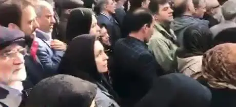 (ویدیو) تشییع پیکر همسر دکتر شریعتی پشت در‌های بسته!