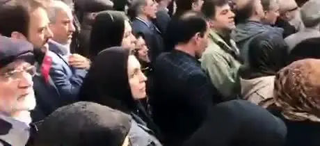 (ویدیو) تشییع پیکر همسر دکتر شریعتی پشت در‌های بسته!