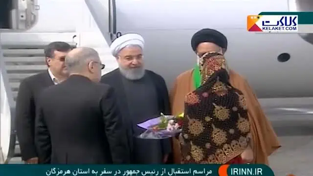 (ویدیو) دختری که مقابل روحانی دستپاچه شد