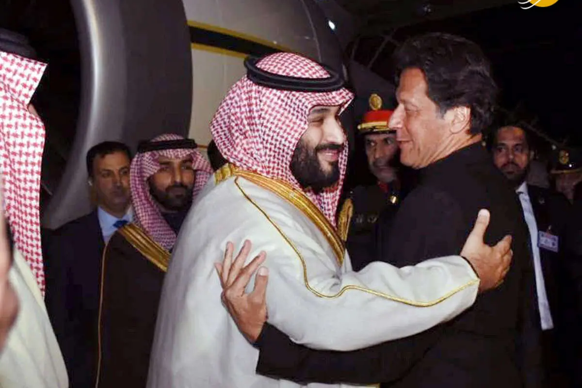 (تصاویر) استقبال گرم عمران خان از بن سلمان