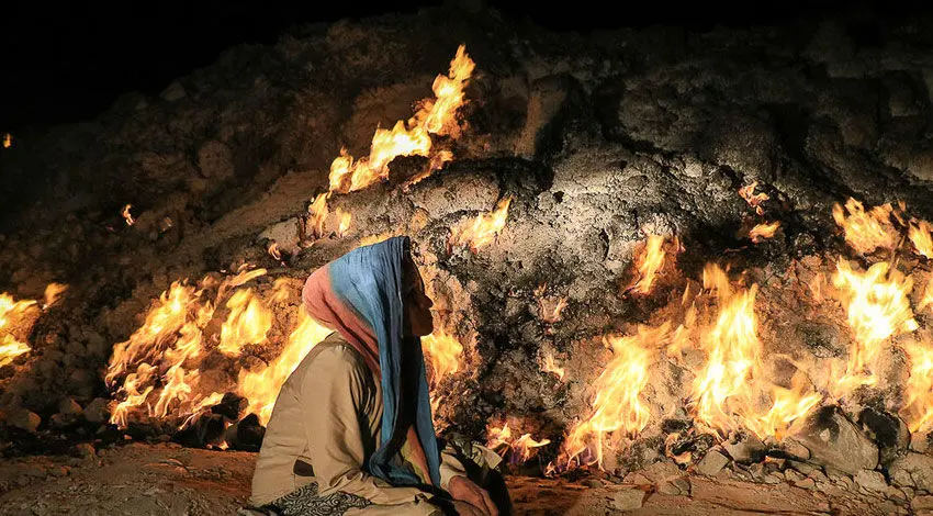 (تصاویر) وضعیت اسفبار بی خانمان‌ها در شهرک صنعتی کرمان