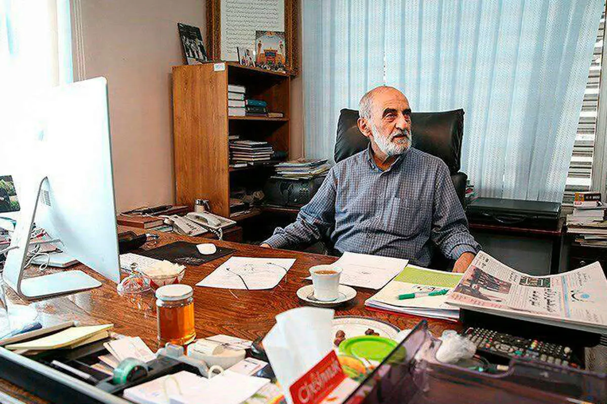 شریعتمداری: کامپیوترهای کیهان از چهل سال قبل مکینتاش بود!