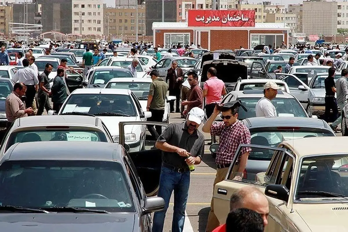 مجلس با مسببین گرانی خودرو برخورد میکند