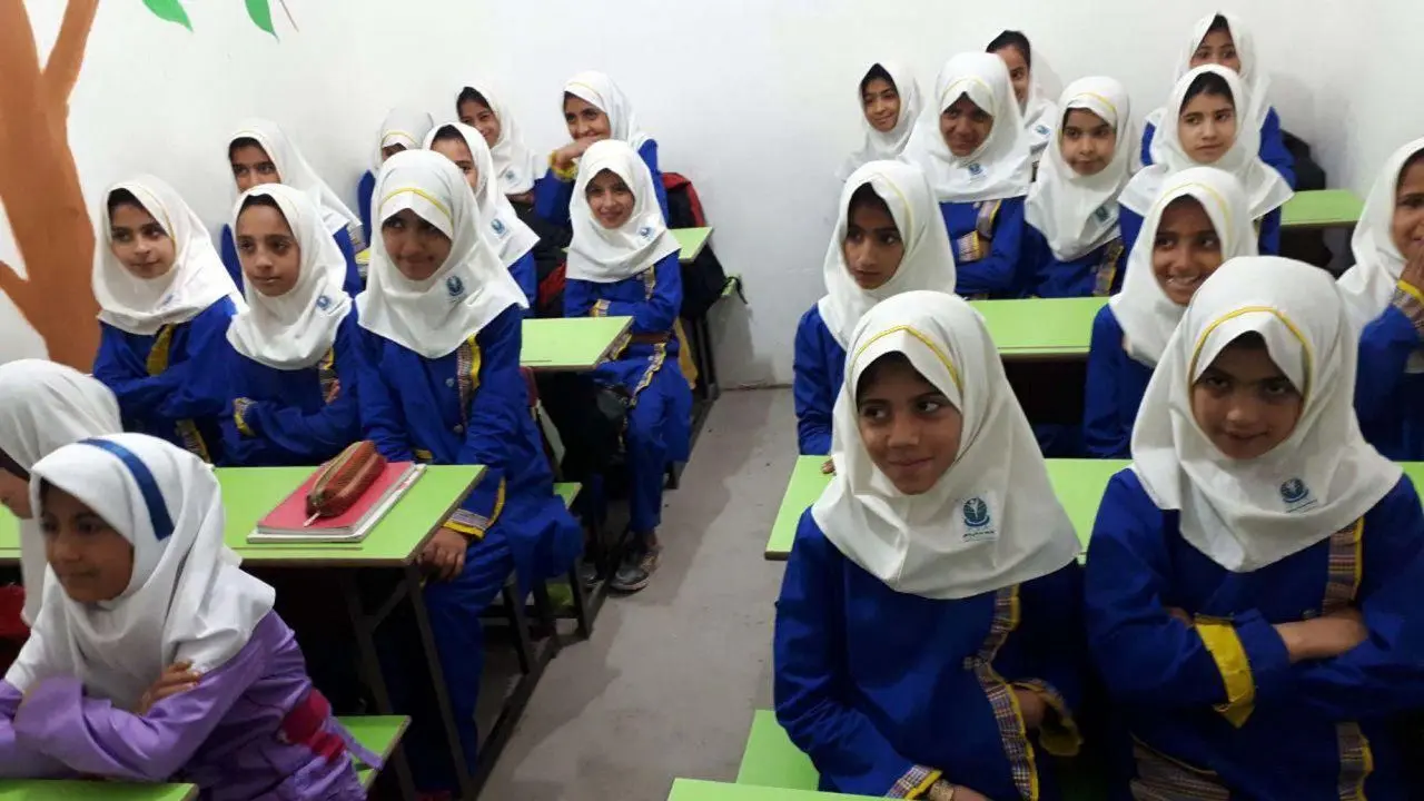 آب، برق و گاز مدارس رایگان شد
