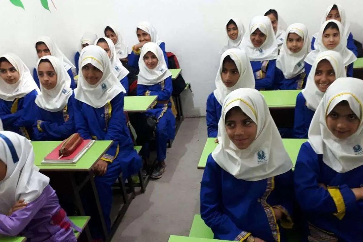 آب، برق و گاز مدارس رایگان شد