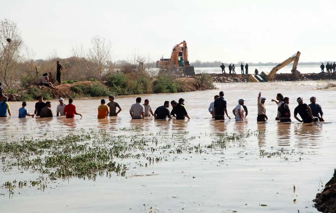 (تصاویر) عملیات ترمیم سیل‌بند رفیع در خوزستان