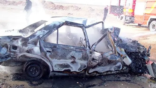 مرگ ۲ نفر در حادثه آتش‌سوزی پژو ۴۰۵