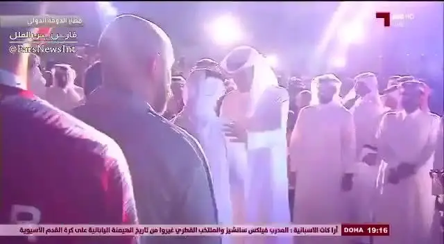 (ویدیو و تصاویر) استقبال ویژه امیر قطر و مردم از بازگشت تیم فوتبال