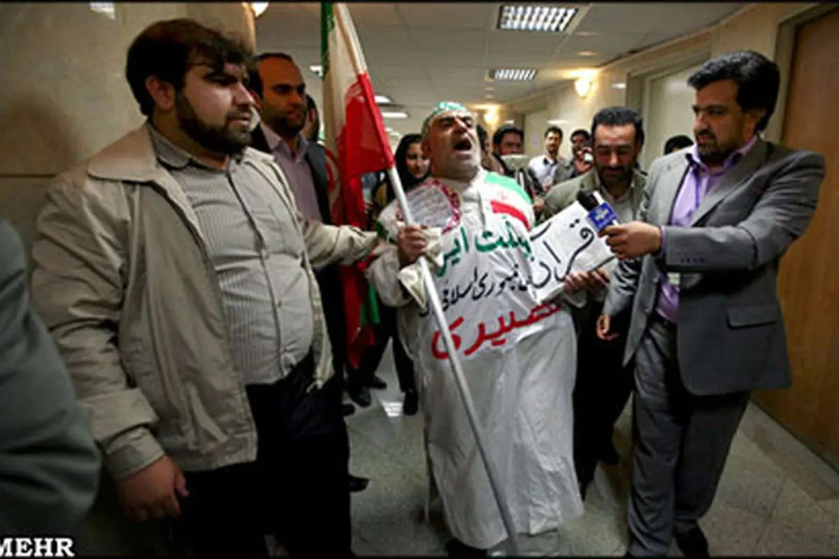 عکس> کاندیدای کفن پوش
