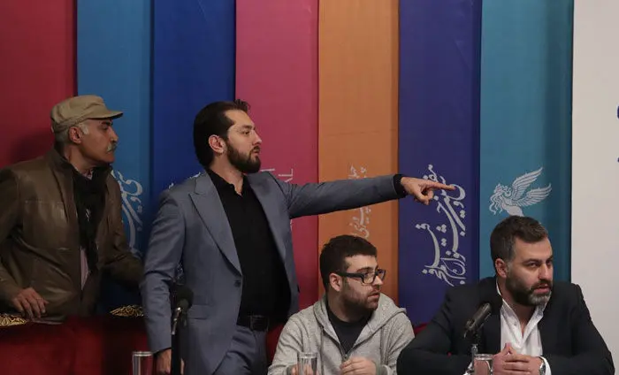 (تصاویر) در نشست خبری سونامی چه گذشت؟