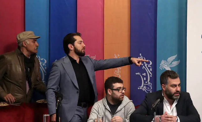 (تصاویر) در نشست خبری سونامی چه گذشت؟