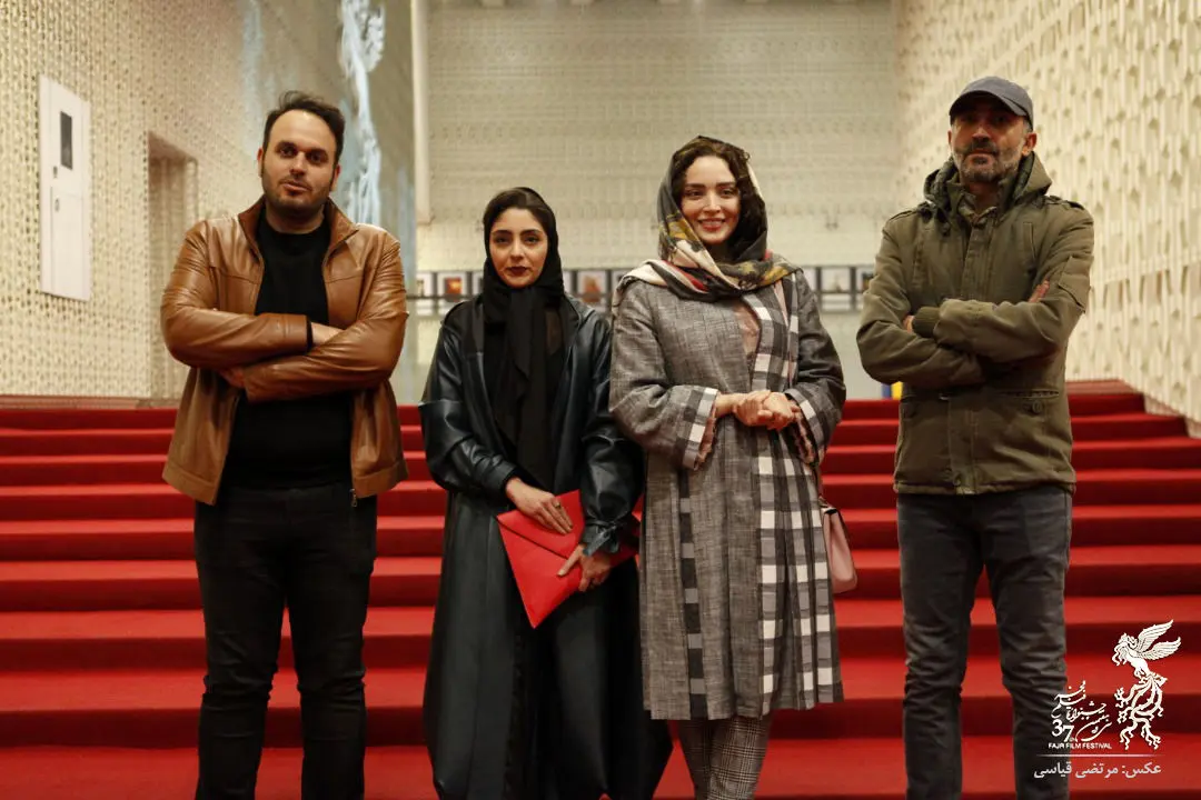 (تصاویر) بهنوش طباطبایی و هستی مهدوی‌فر در پردیس چارسو
