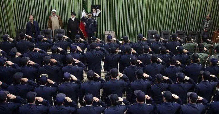 جنجال سلام نظامی همافران مقابل "علم‌الهدی"