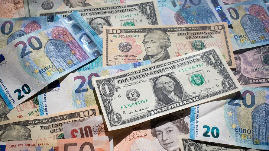 قیمت دلار و قیمت ارز در بازار امروز دوشنبه ۶ اسفند ۱۳۹۷