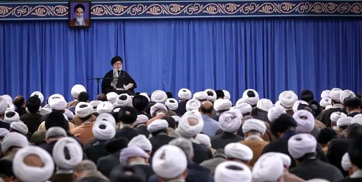 رهبر انقلاب: برخی خیال می‌کنند نشاط یعنی رقاصی؛ می‌گویند فلان برنامه موسیقی را بگذاریم تا مردم نشاط پیدا کنند