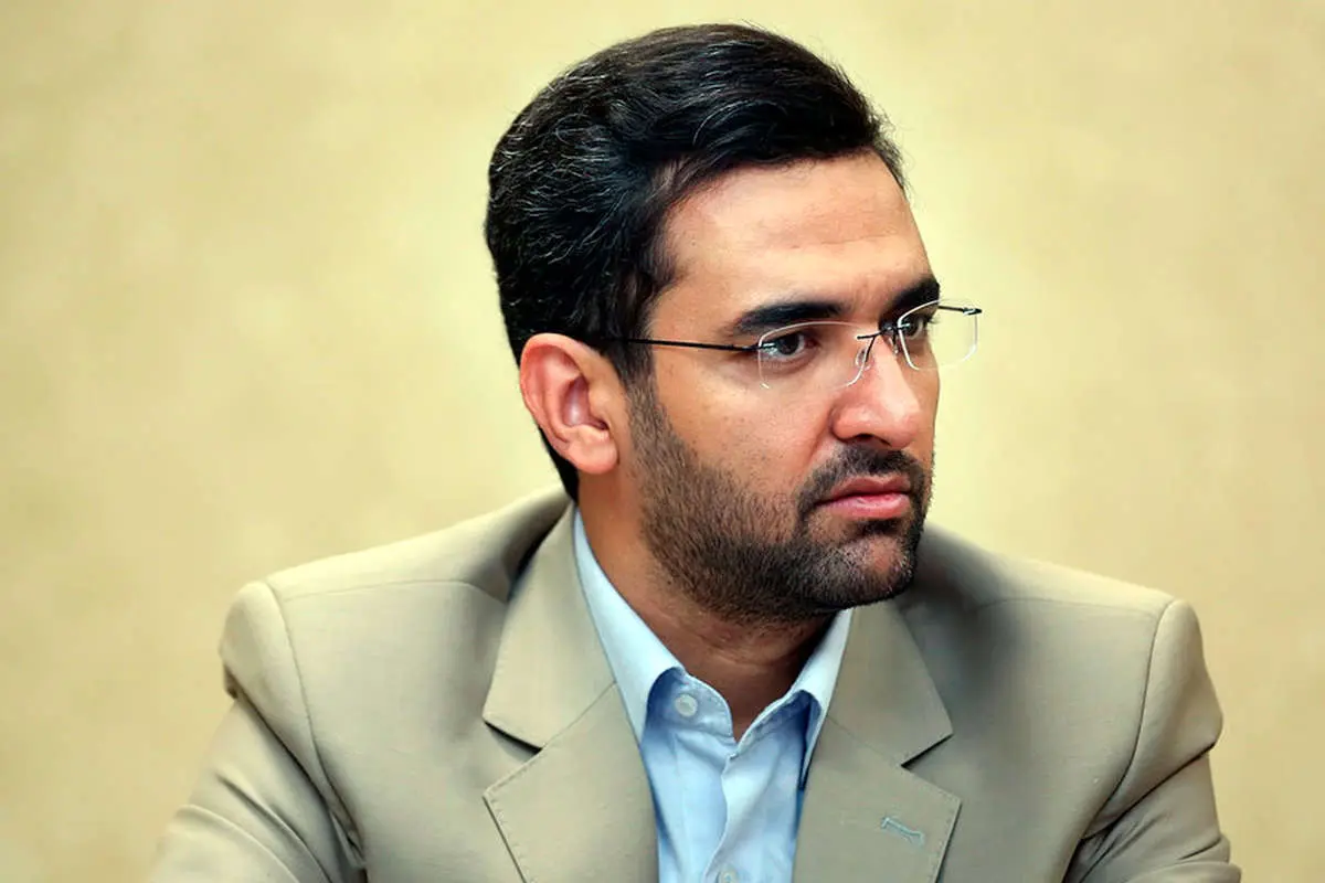 وزیر ارتباطات: وقت سر خاراندن ندارم چه برسد به این حواشی
