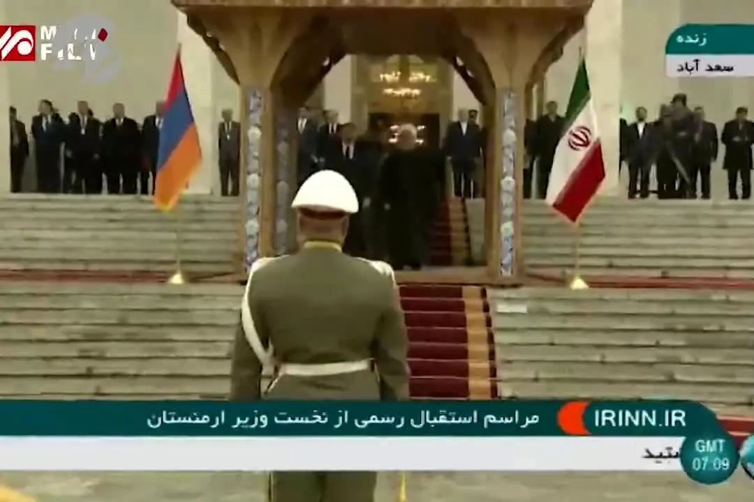 (ویدئو) حضور ظریف در مراسم استقبال از نخست‌وزیر ارمنستان