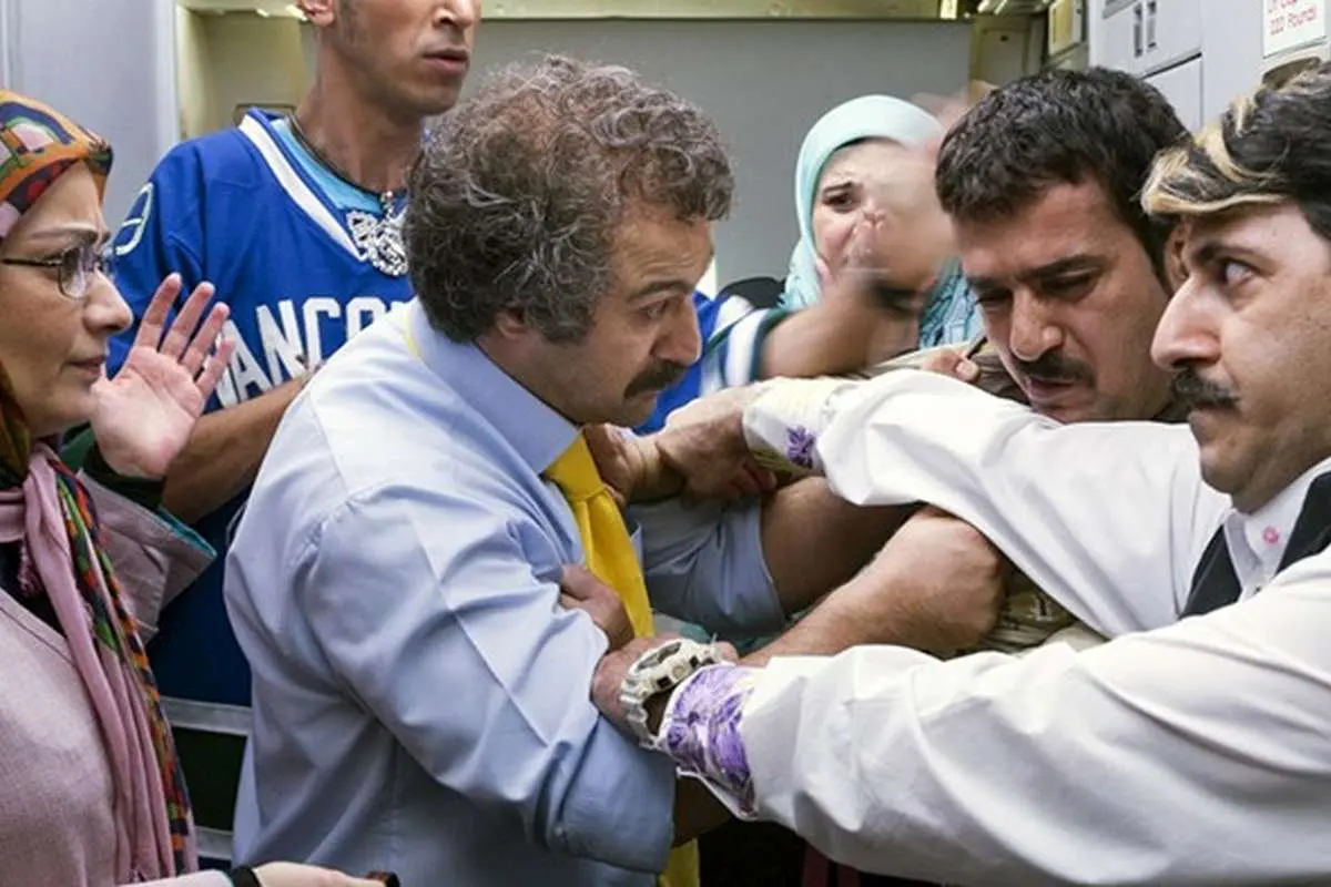 ابهام در سرنوشت فیلم «پایتخت»