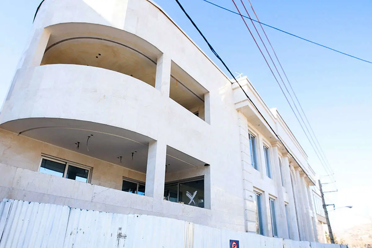 (تصاویر) تخریب ویلای غیر مجاز دختر وزیر سابق در لواسان
