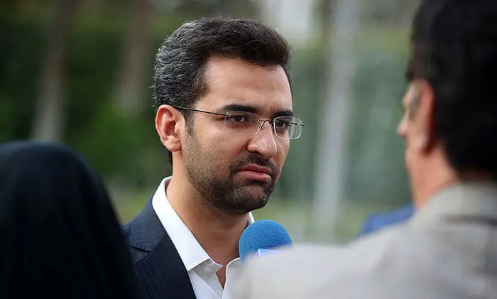 دو روایت از هرج و مرج در بازار گوشی