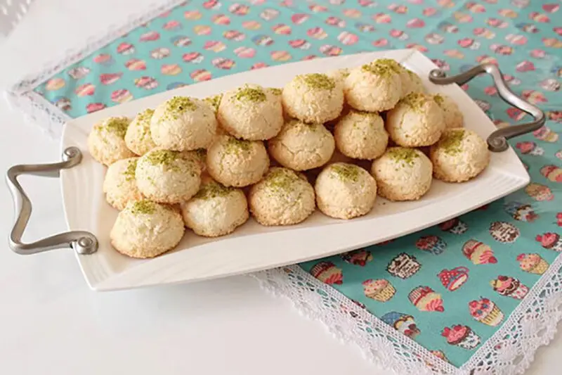 طرز تهیه شیرینی نارگیلی مجلسی ویژه عید نوروز