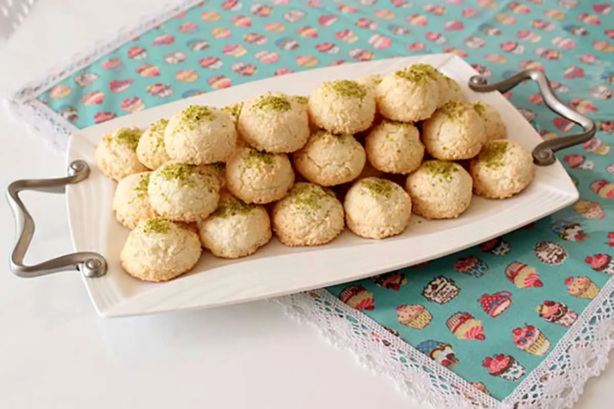 طرز تهیه شیرینی نارگیلی مجلسی ویژه عید نوروز