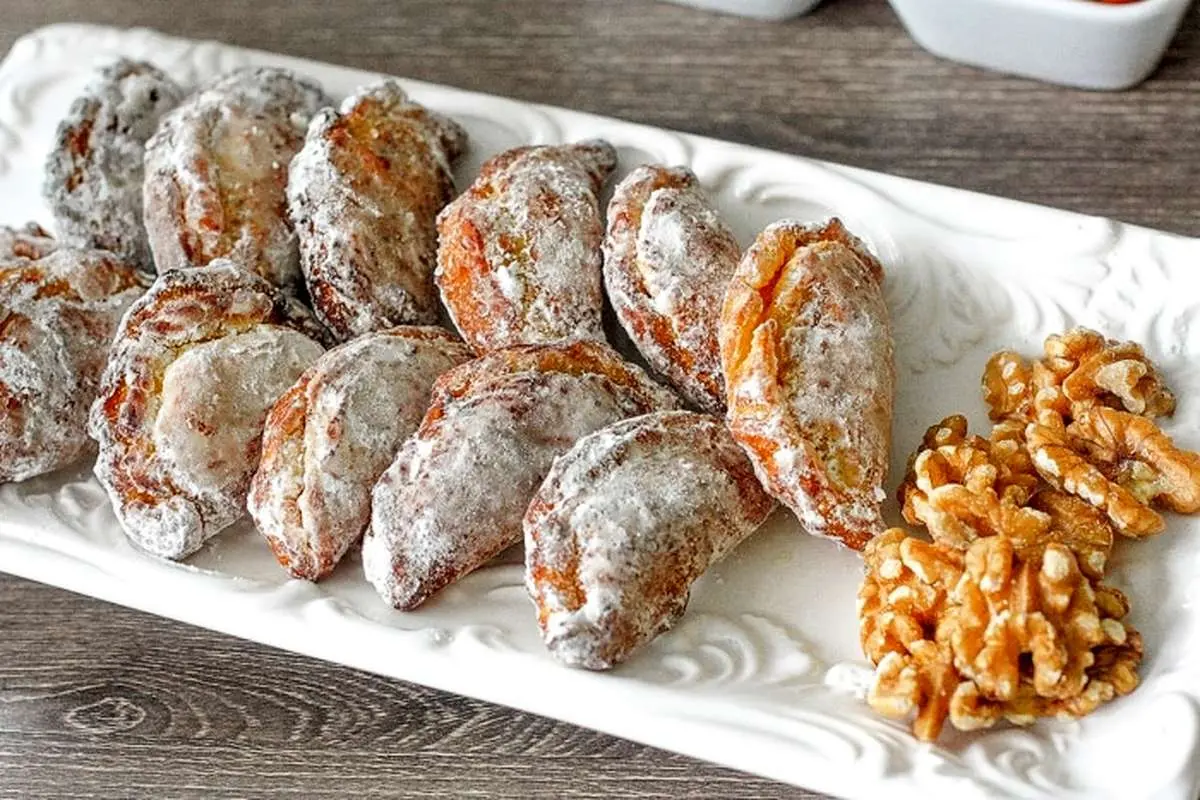 طرز تهیه قطاب خانگی شیرینی مخصوص عید