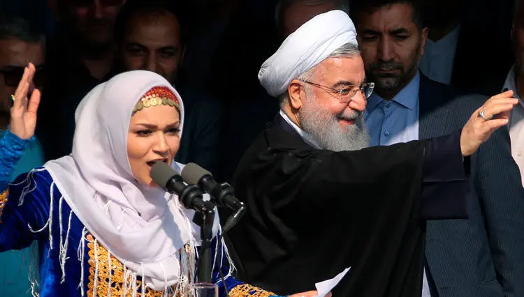 روحانی: به رهبری گفتم فرماندهی جنگ اقتصادی با حضرتعالی باشد، فرمودند فرمانده این جنگ باید رئیس‌جمهور باشد