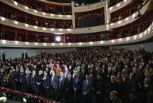 روزنامه اصولگرا: جشنواره فیلم فجر بی‌شکوه شروع شد، بی‌شکوه تمام شد