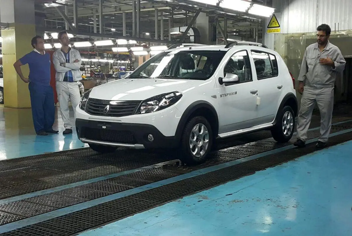 تفاوت رنو ساندرو و استپ‌وی چقدر است؟