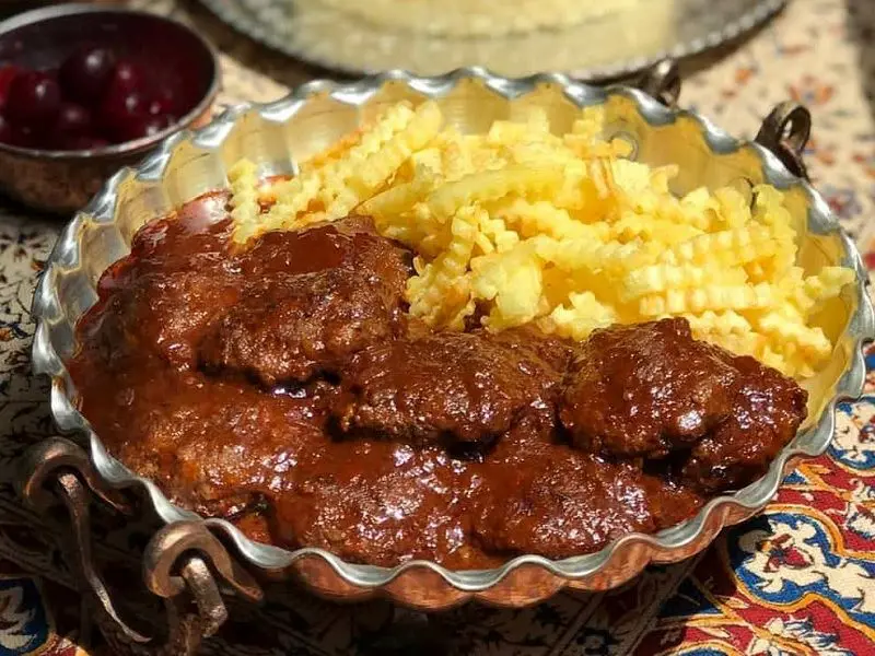 کوکو گردو؛ غذای خوشمزه و اصیل گیلانی 

