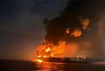 لحظه برخورد شناور بدون سرنشین اوکراین به نفتکش روسیه