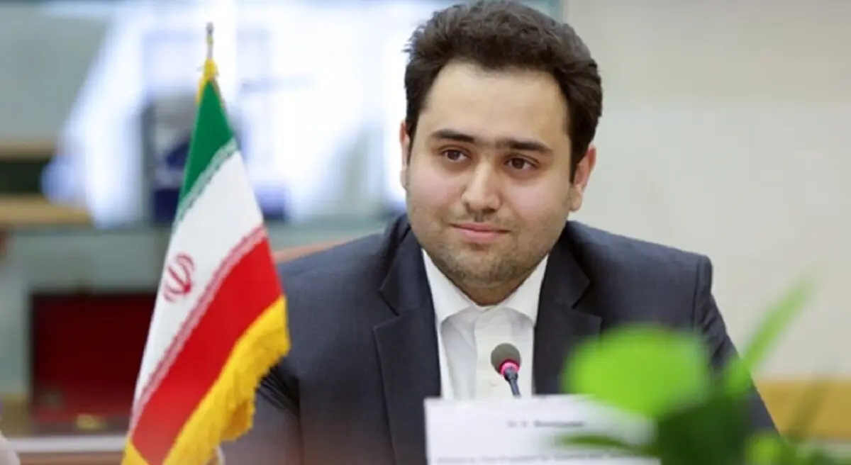 واکنش تند داماد حسن روحانی در واکنش به تجمع اطراف خانه او