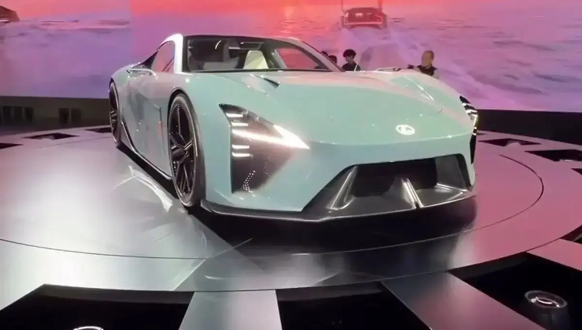 ببینید؛ ابرخودروی لکسوس، آینده را به امروز می آورد!