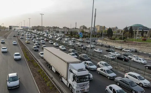 ترافیک سنگین در آزادراه کرج-تهران