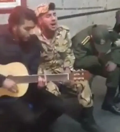 واکنش سردار کمالی به کلیپ آواز غمگین دو سرباز